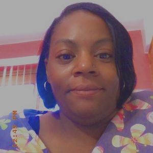 Meet your Posher, Alisa